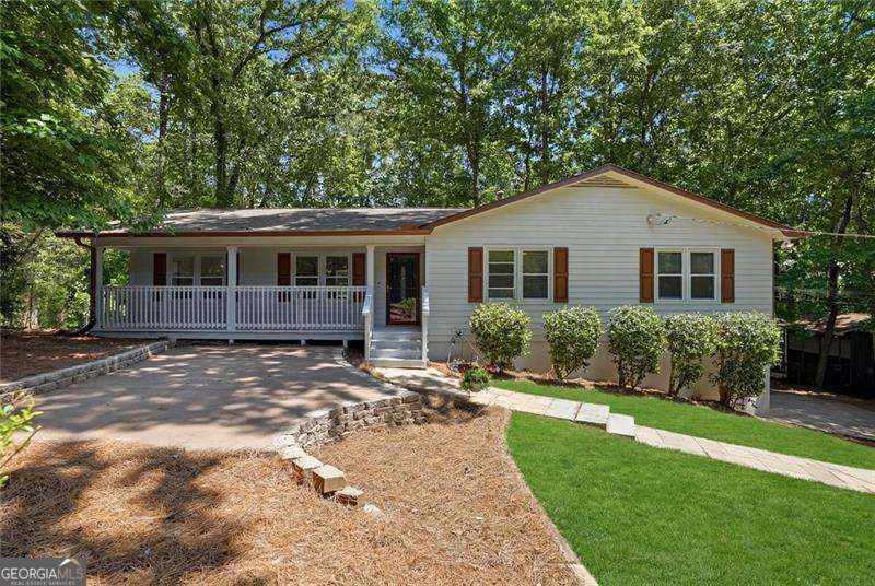 408 Riverlake Court Woodstock GA 30188