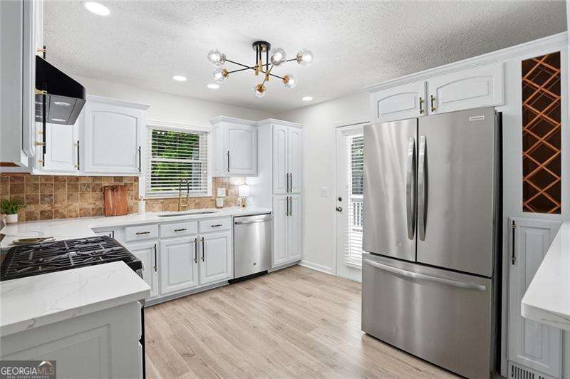 408 Riverlake Court Woodstock GA 30188