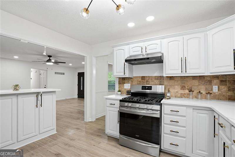 408 Riverlake Court Woodstock GA 30188