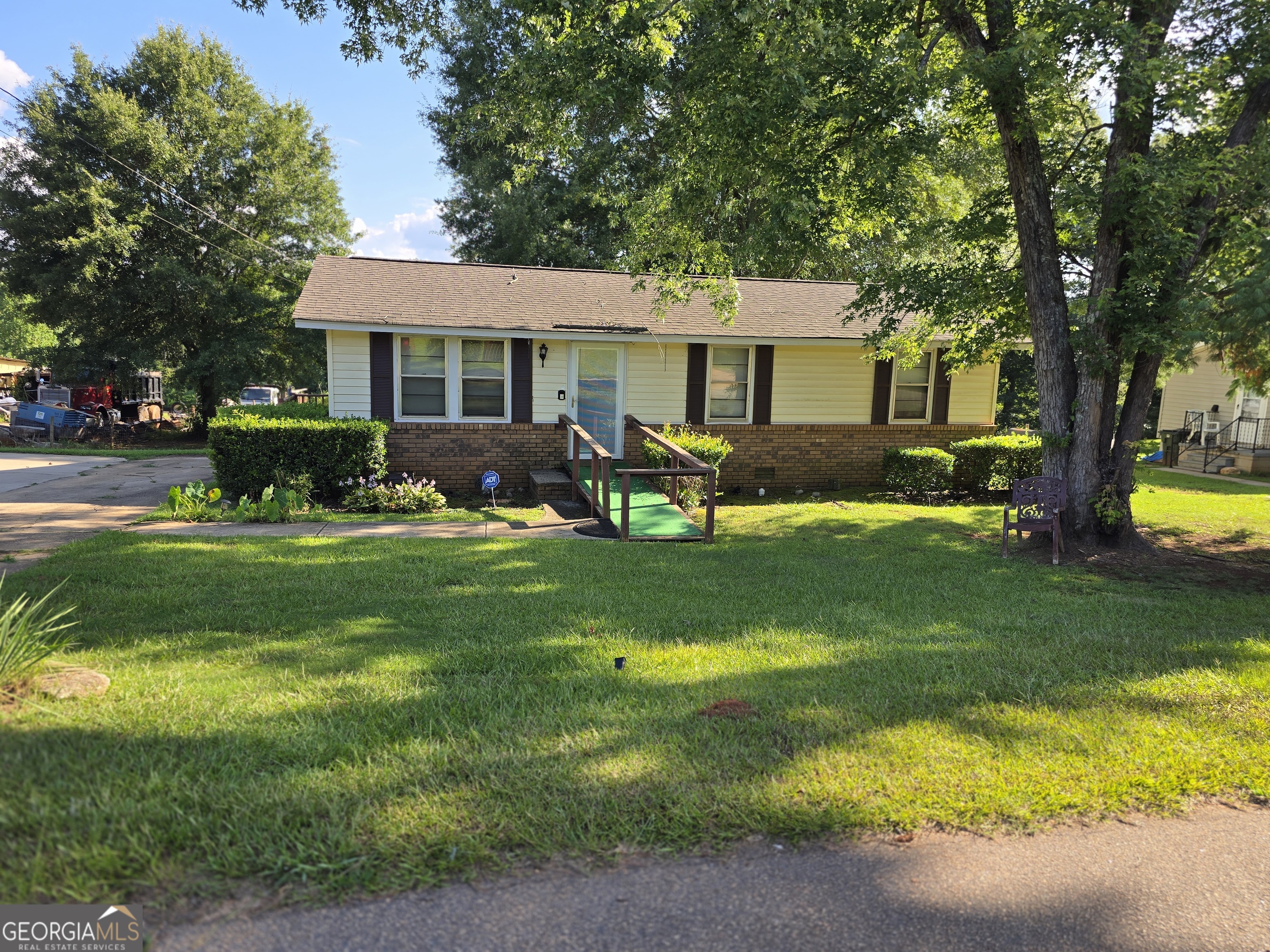 934 Clairmont Avenue Comer GA 30629
