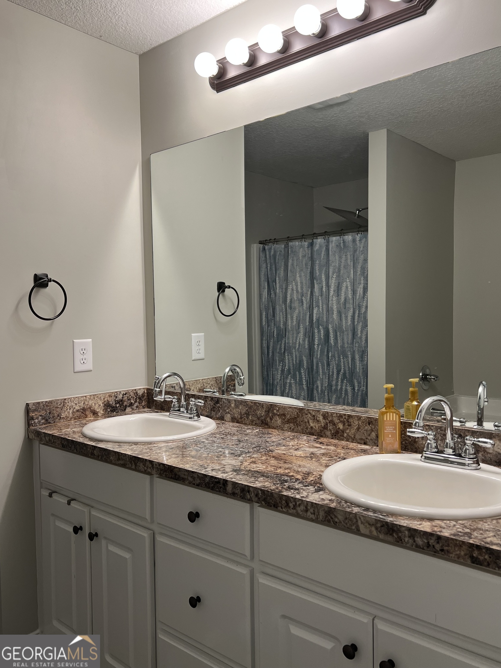 150 Paul Smith Road Hull GA 30646