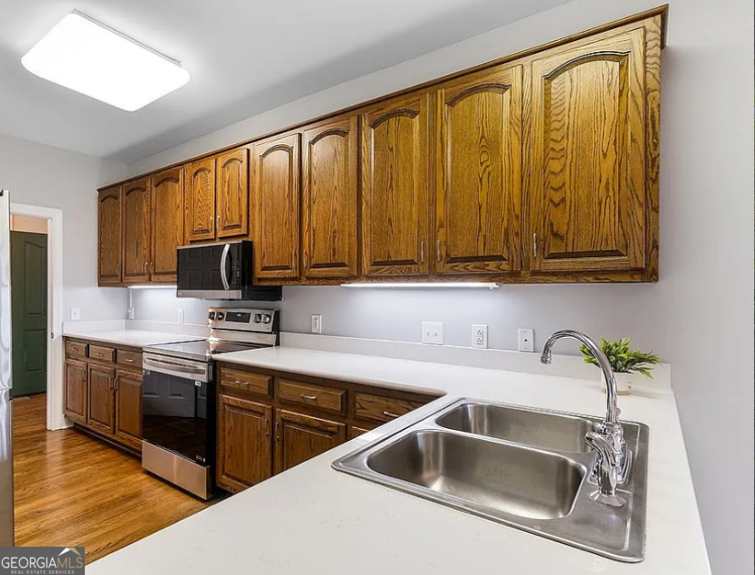1525 W Black Island Road Darien GA 31305