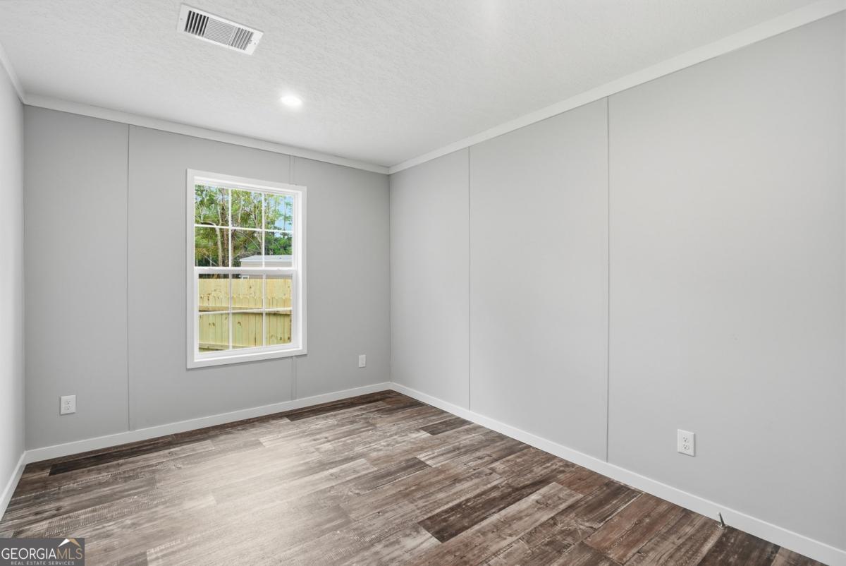 94 Thrasher Lane E Jesup GA 31545