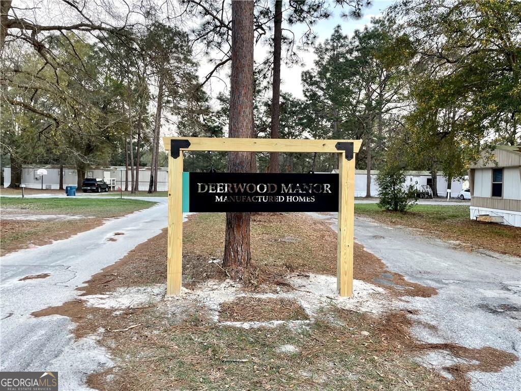 94 Thrasher Lane E Jesup GA 31545