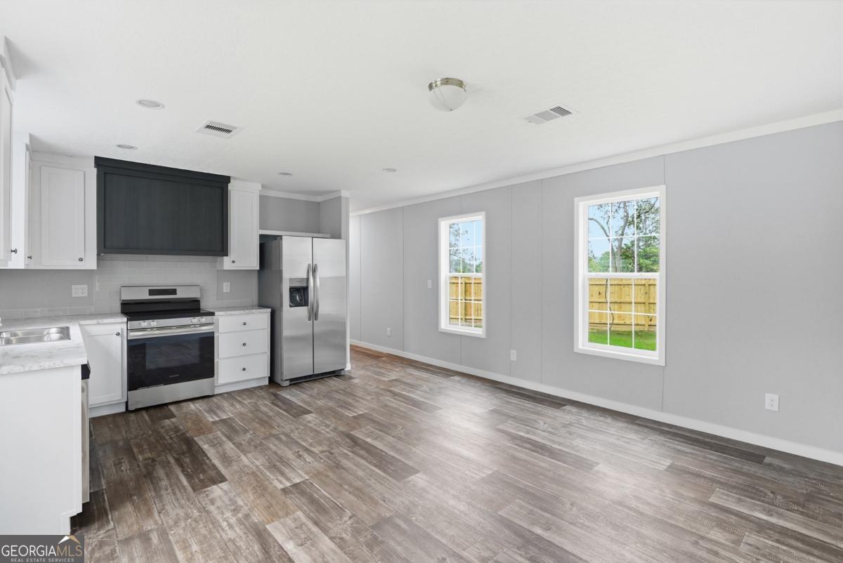94 Thrasher Lane E Jesup GA 31545