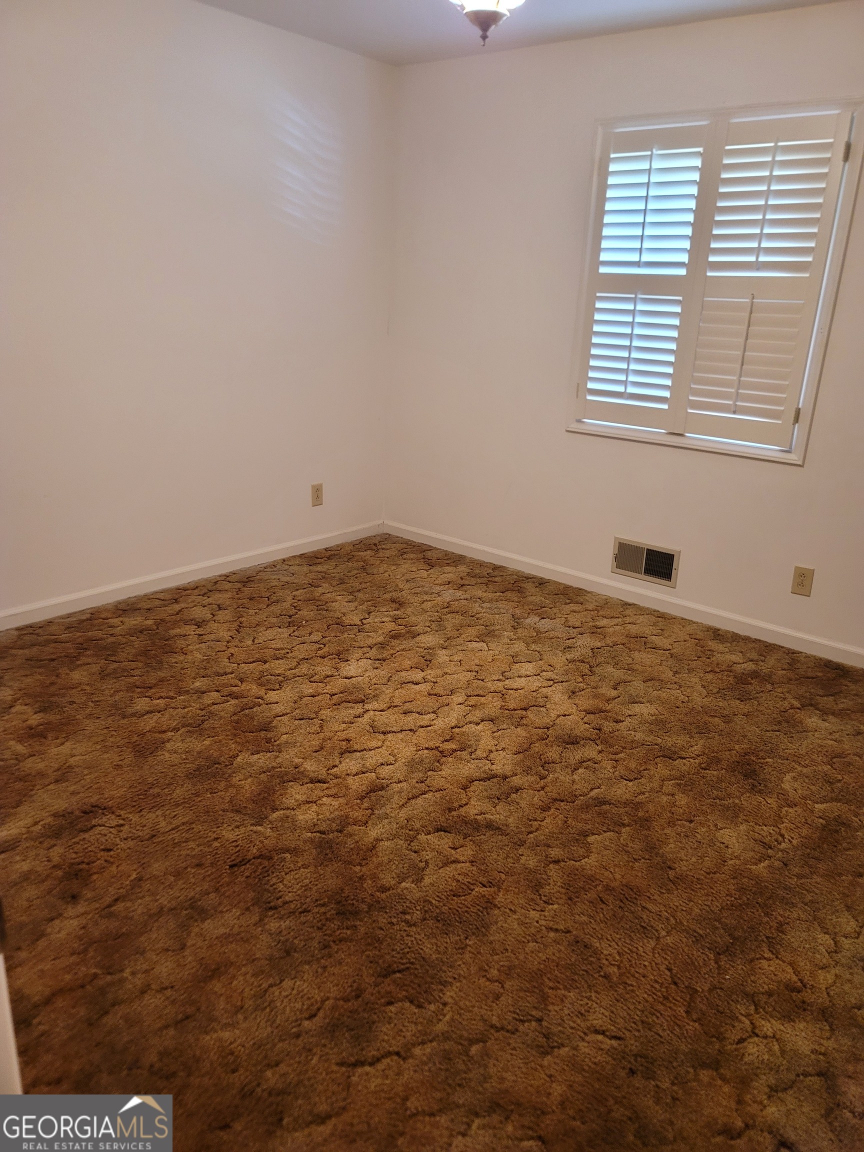2212 Colonial Circle Gainesville GA 30501