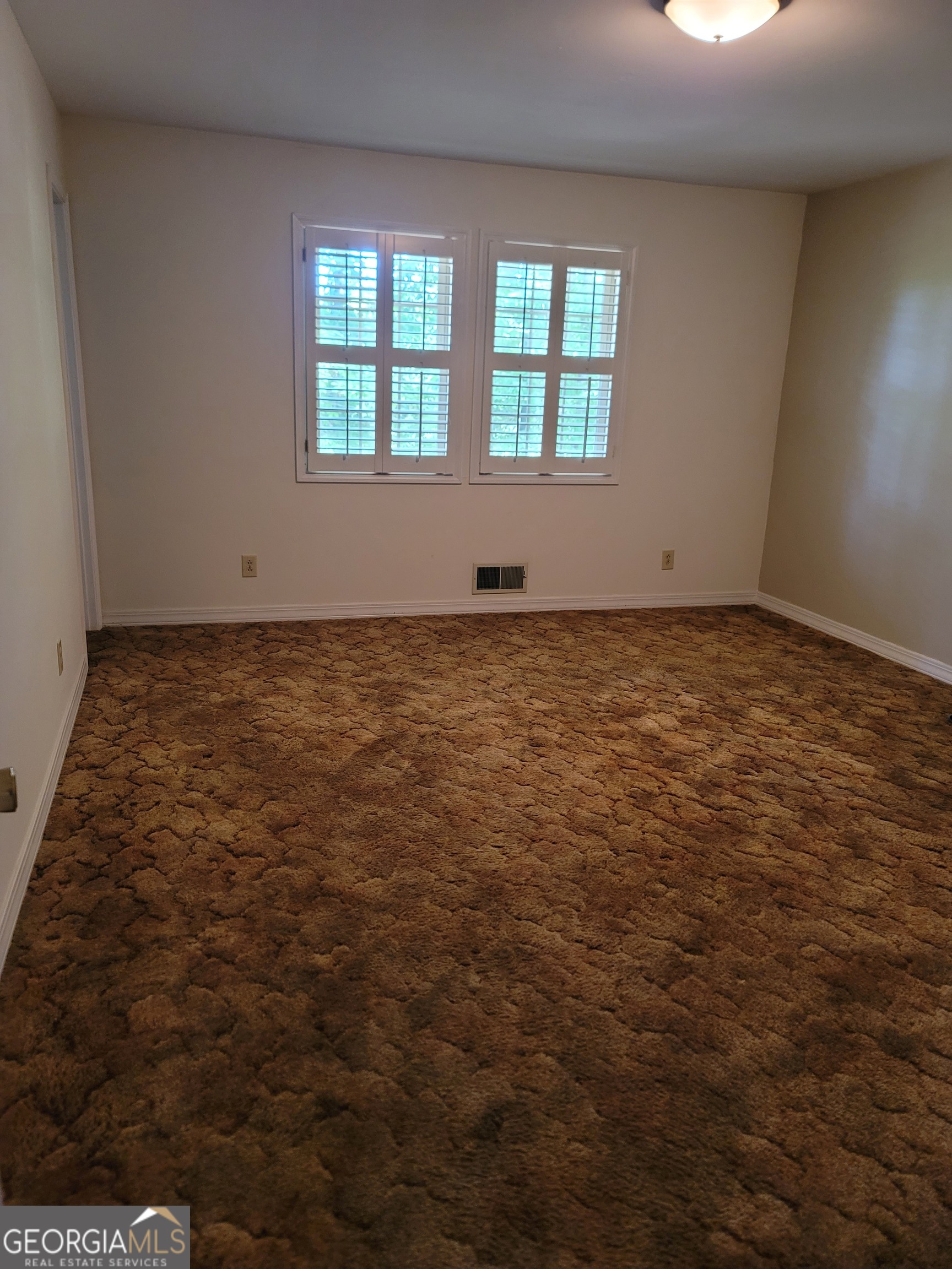 2212 Colonial Circle Gainesville GA 30501