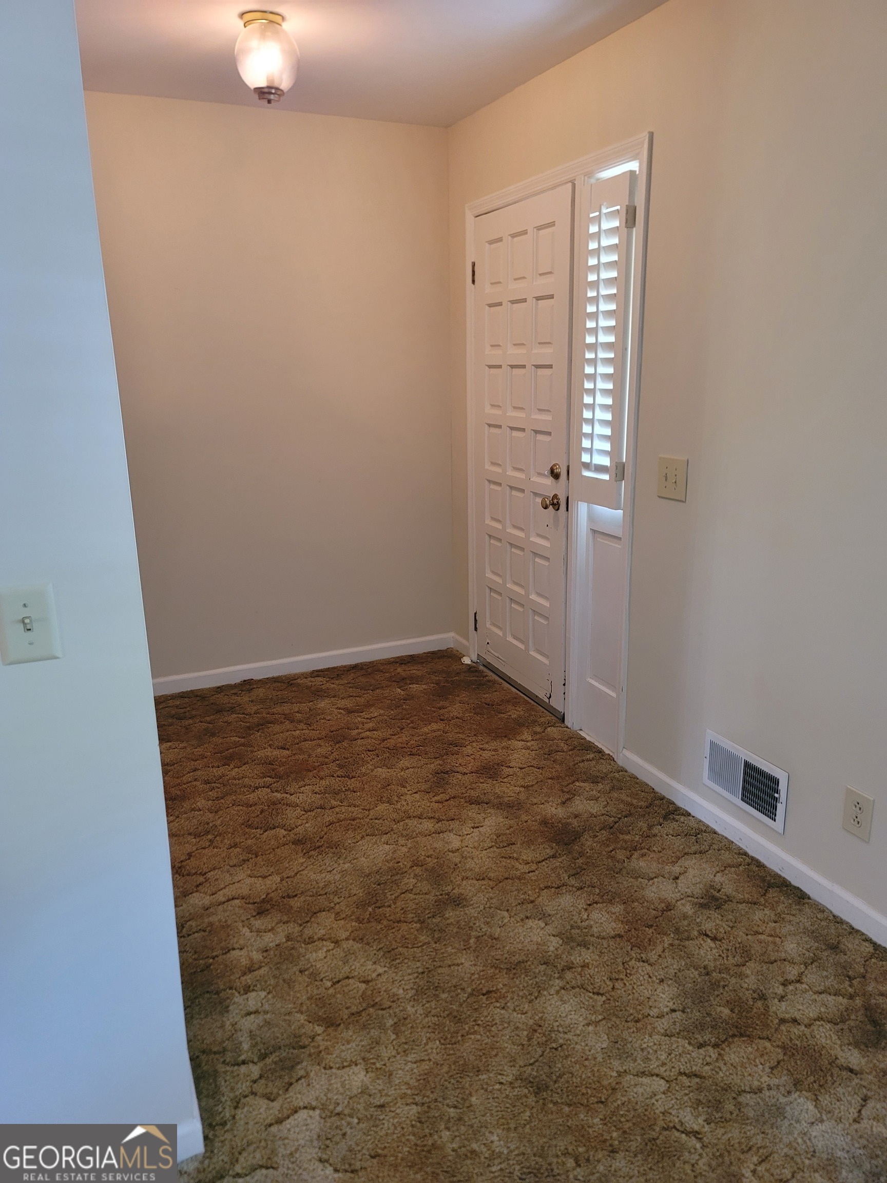 2212 Colonial Circle Gainesville GA 30501