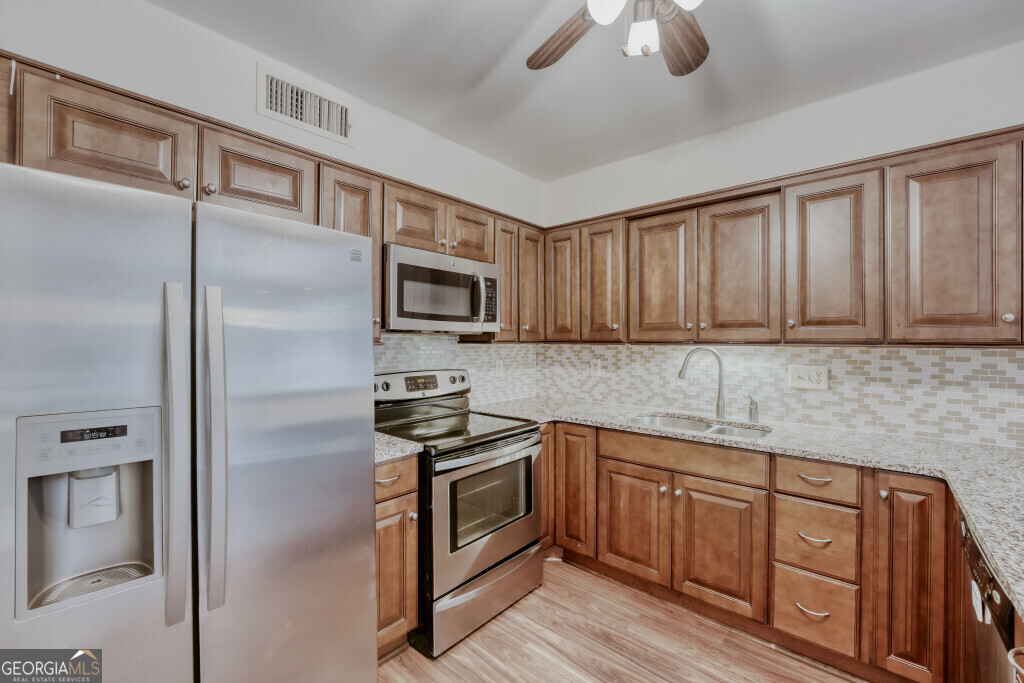 134 Woodmere Square NW Atlanta GA 30327