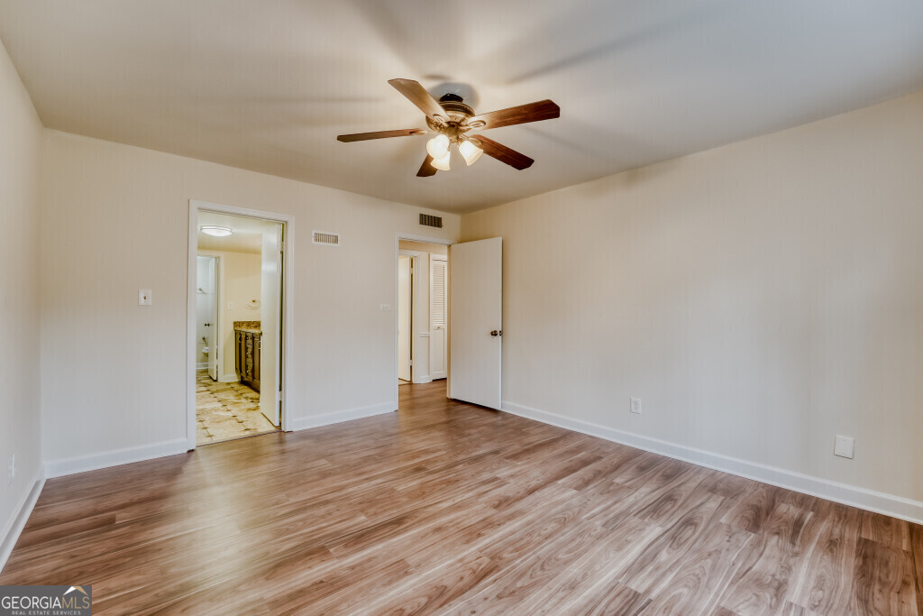 134 Woodmere Square NW Atlanta GA 30327