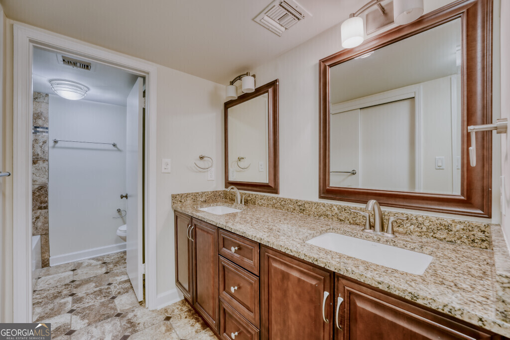 134 Woodmere Square NW Atlanta GA 30327