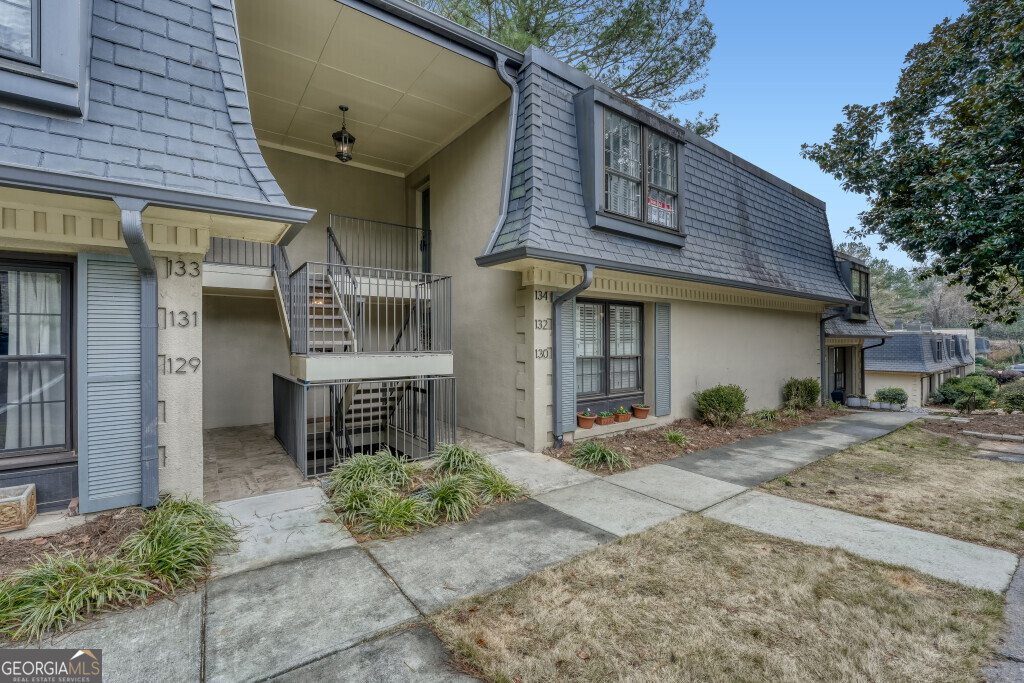 134 Woodmere Square NW Atlanta GA 30327