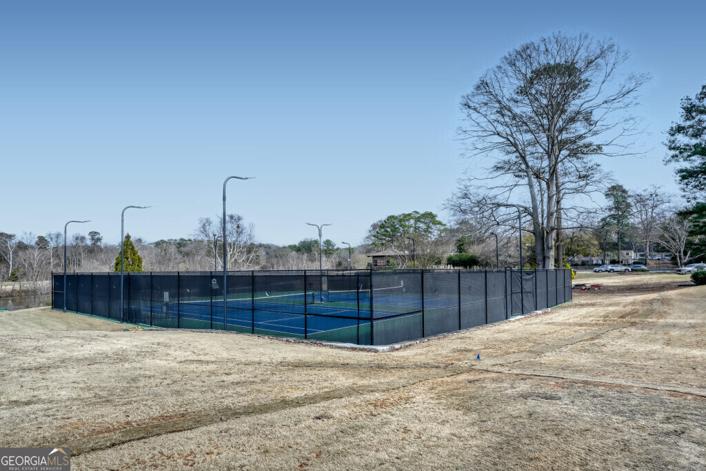 134 Woodmere Square NW Atlanta GA 30327