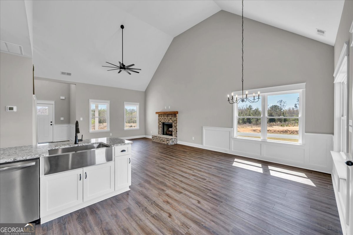426 Burlington Drive Lizella GA 31052