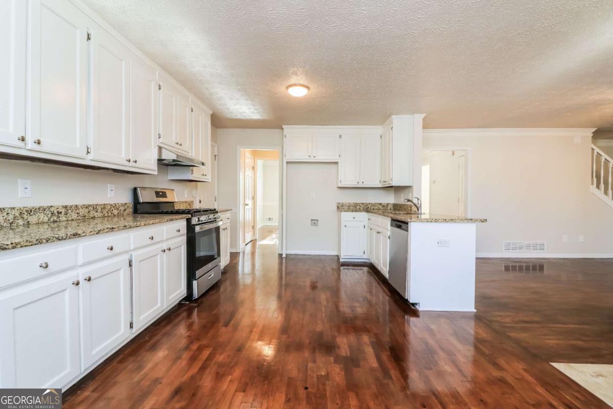 1985 Tyler Trace Lawrenceville GA 30043