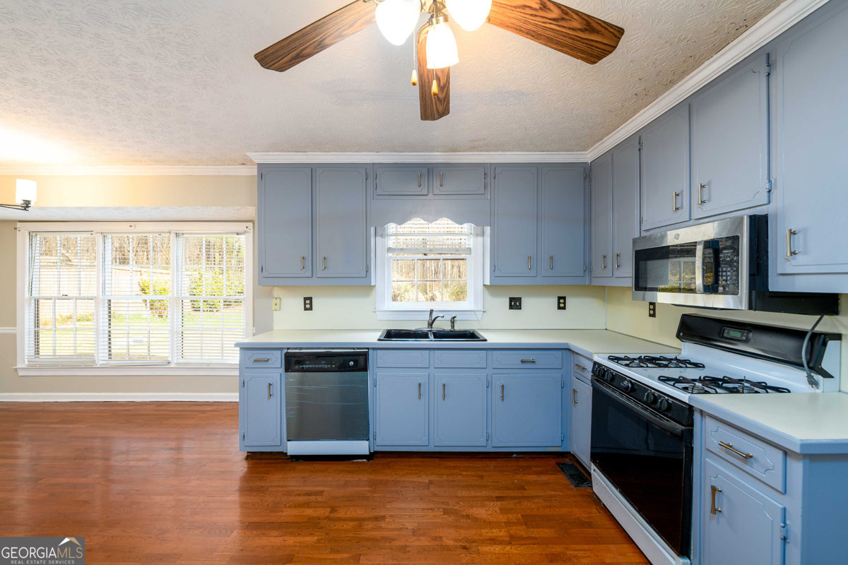 6420 Phillips Place Lithonia GA 30058