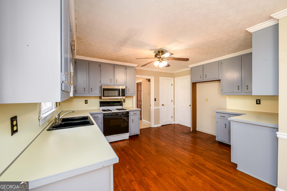 6420 Phillips Place Lithonia GA 30058
