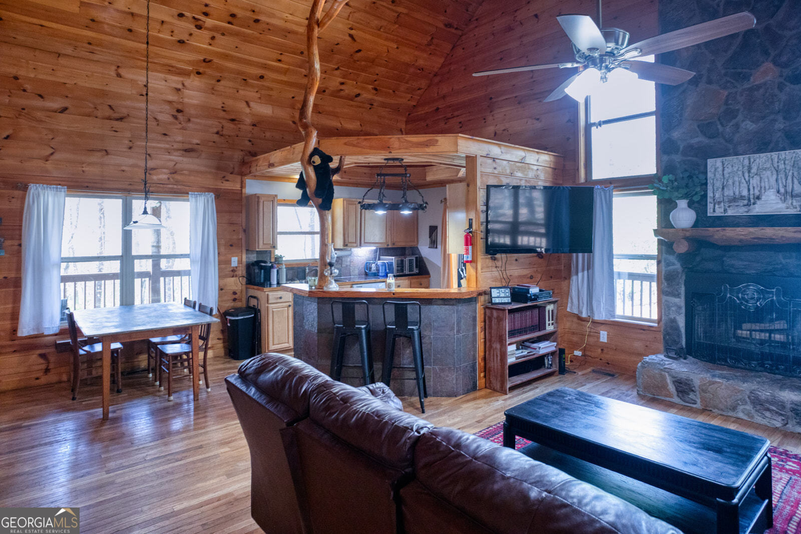 181 Henry Street Cleveland GA 30528