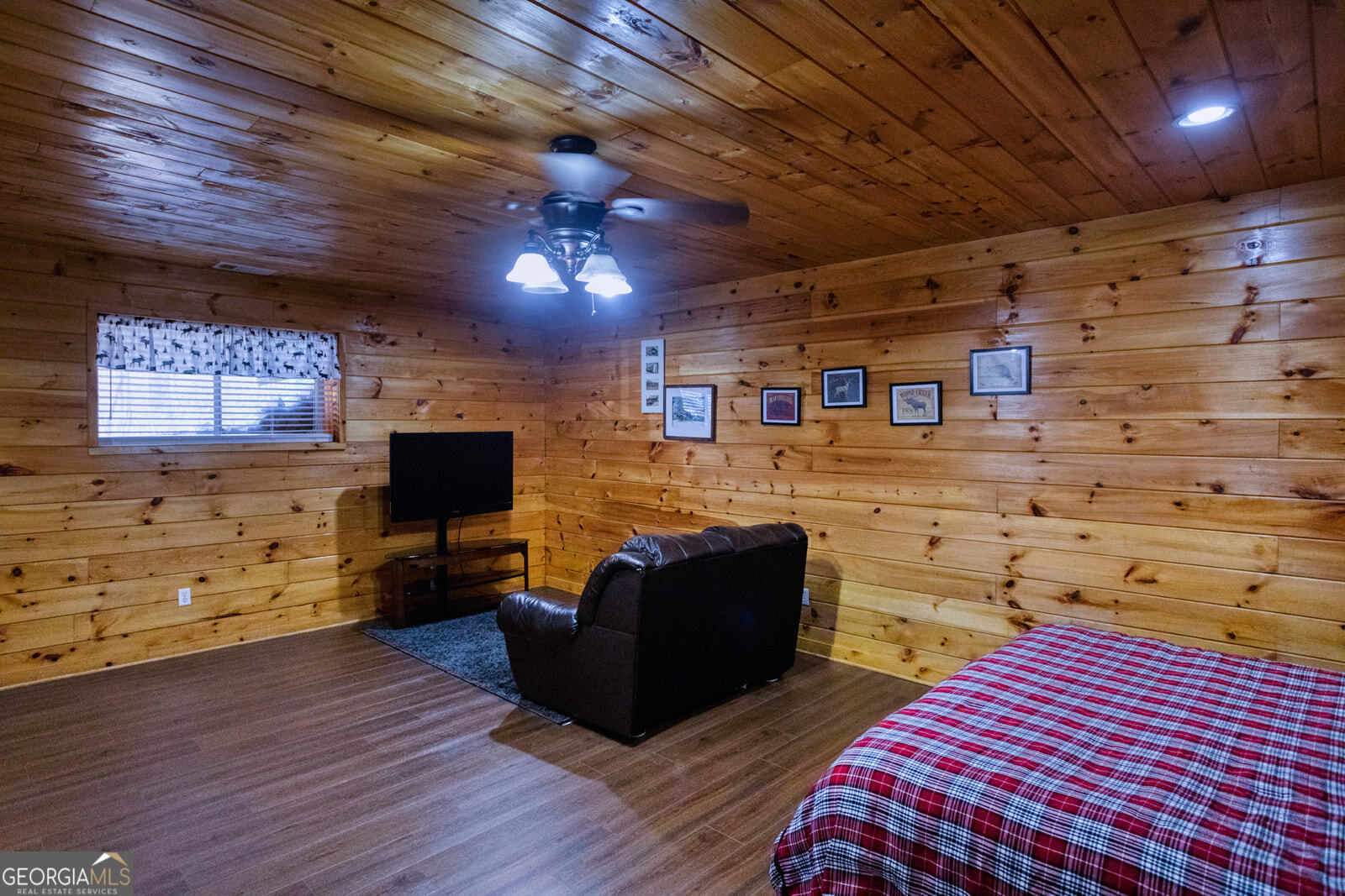 181 Henry Street Cleveland GA 30528