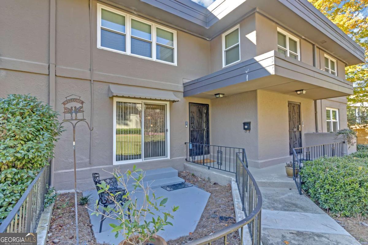 276 Lakemoore Drive NE Atlanta GA 30342