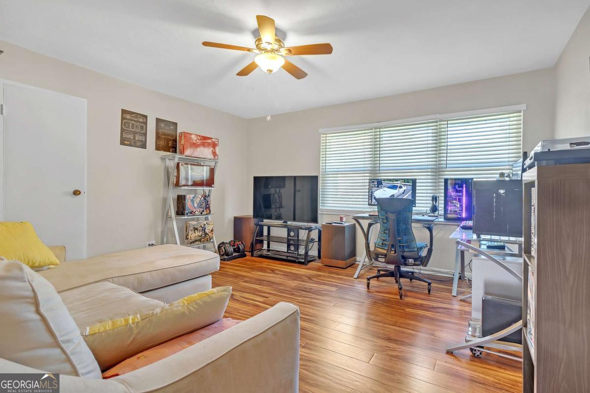 276 Lakemoore Drive NE Atlanta GA 30342