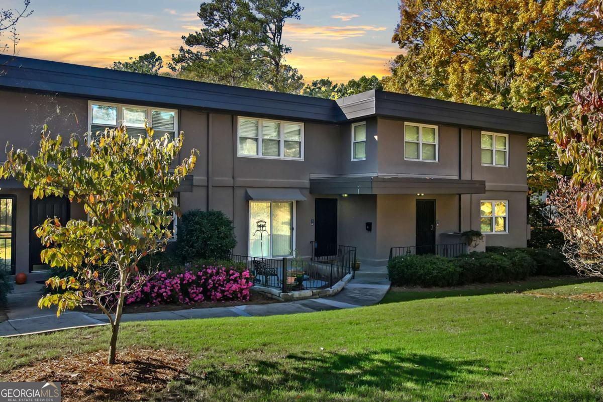 276 Lakemoore Drive NE Atlanta GA 30342