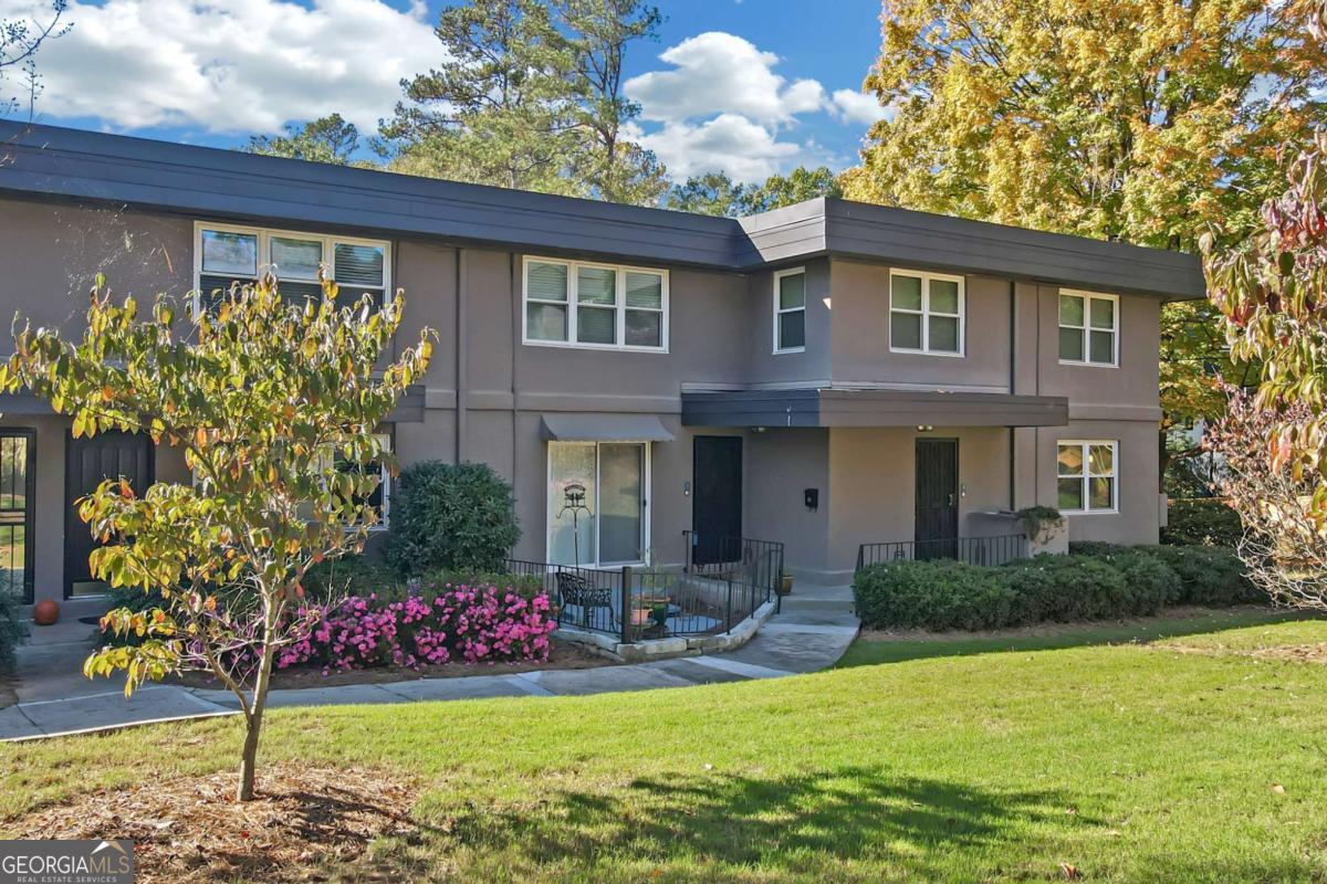276 Lakemoore Drive NE Atlanta GA 30342