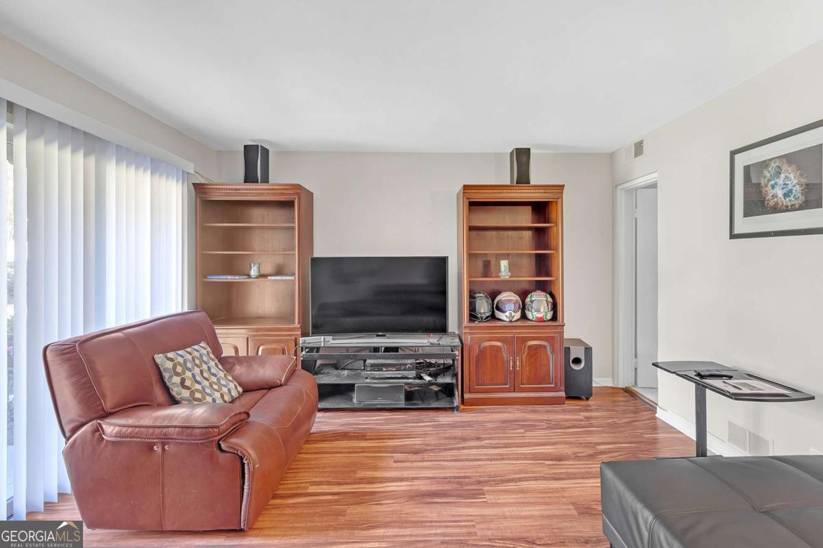 276 Lakemoore Drive NE Atlanta GA 30342