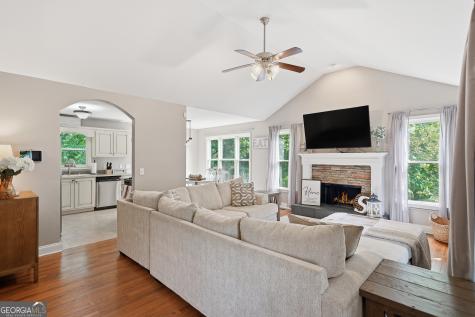 93 Horseshoe Bend Jasper GA 30143