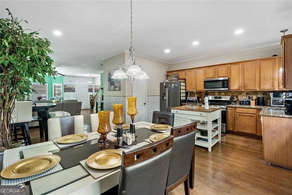 251 Derby Court Acworth GA 30102