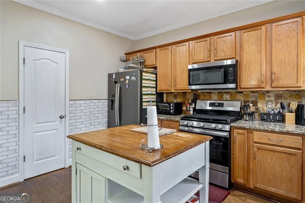 251 Derby Court Acworth GA 30102