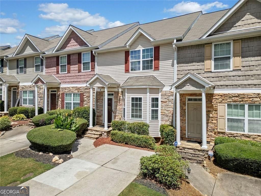 251 Derby Court Acworth GA 30102