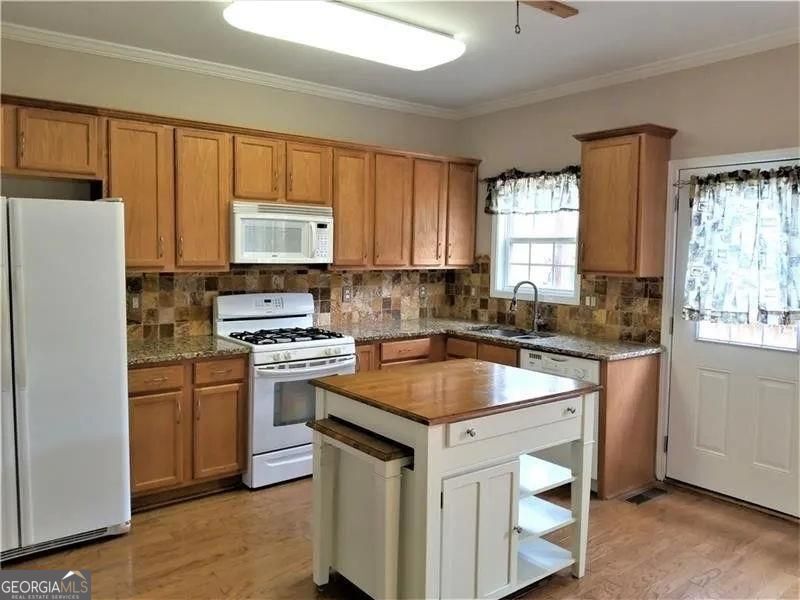 251 Derby Court Acworth GA 30102
