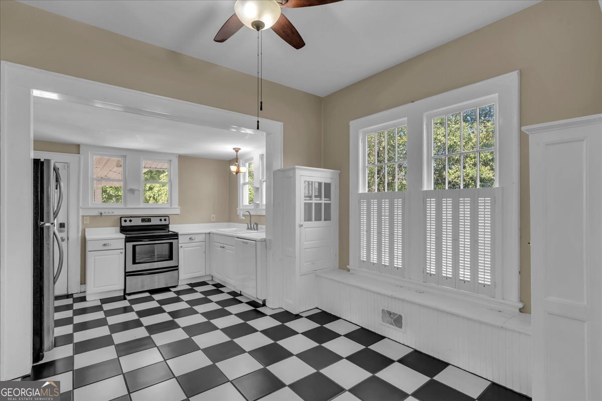 218 West Drive Dublin GA 31021