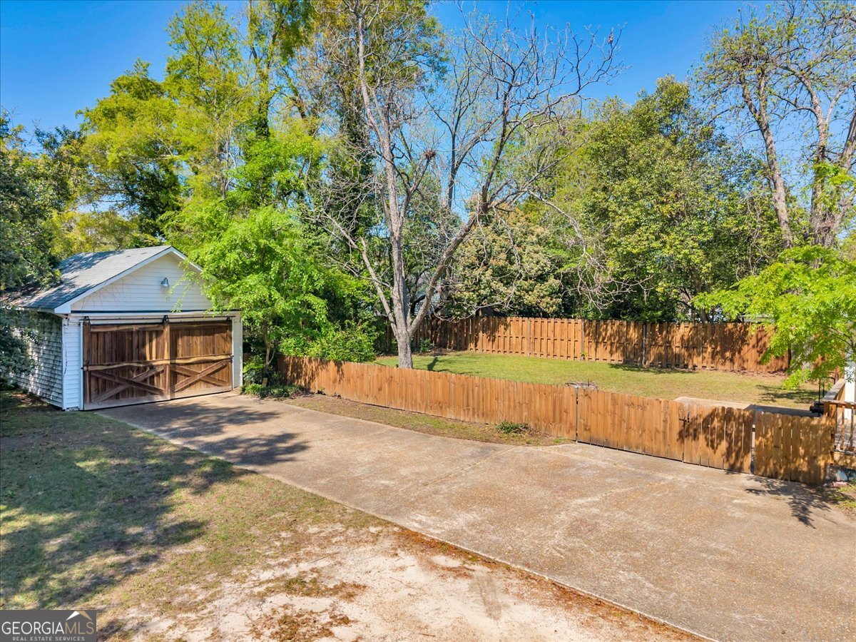 218 West Drive Dublin GA 31021