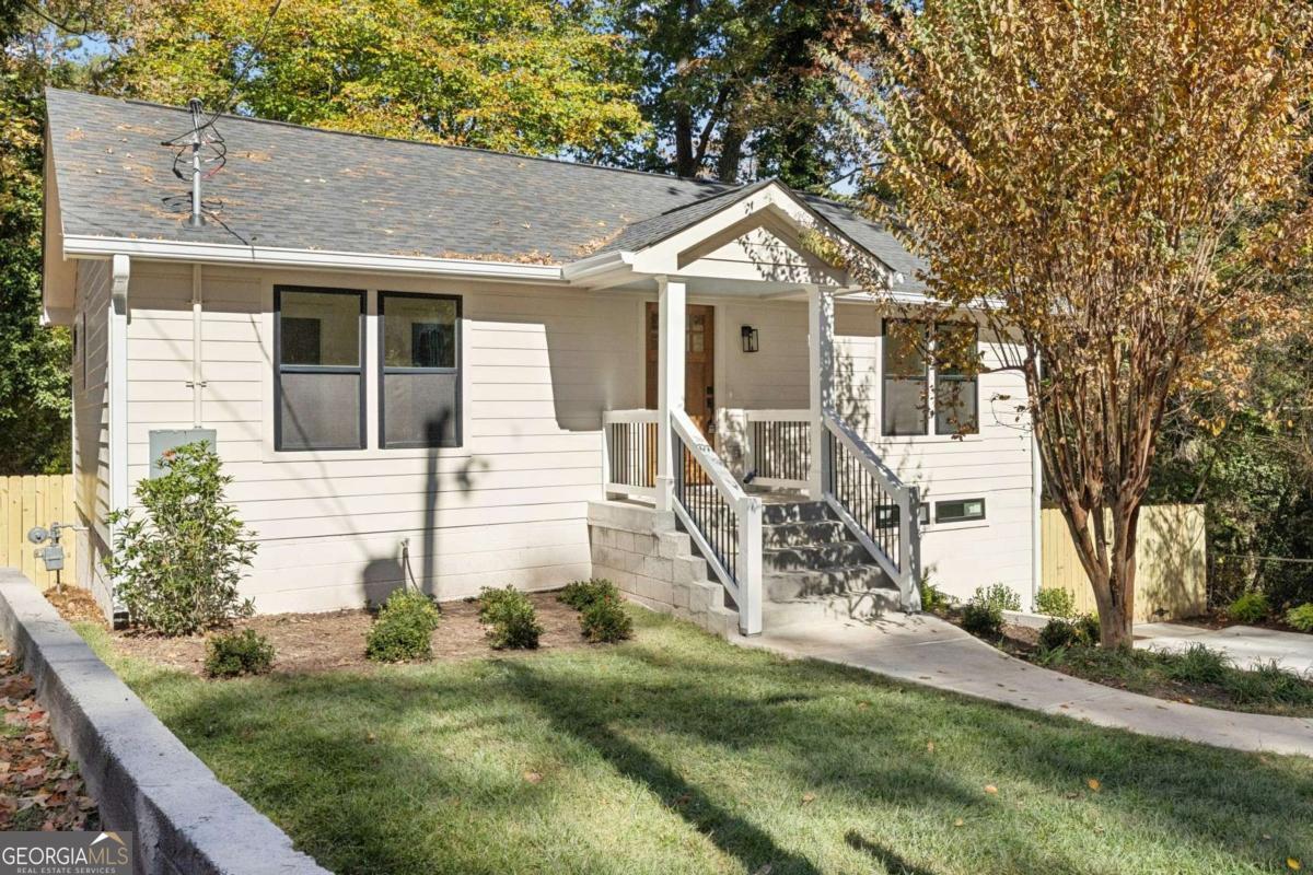 1917 Thompson Avenue East Point GA 30344