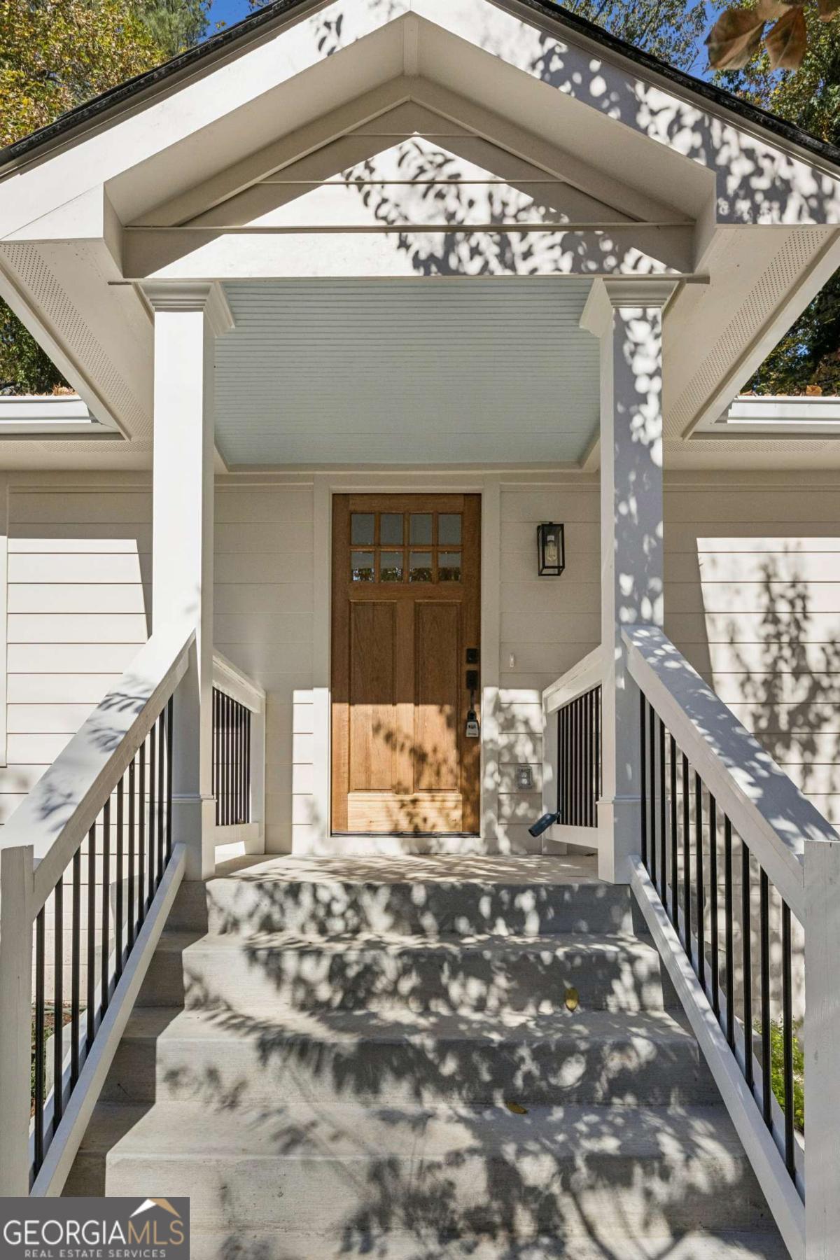 1917 Thompson Avenue East Point GA 30344