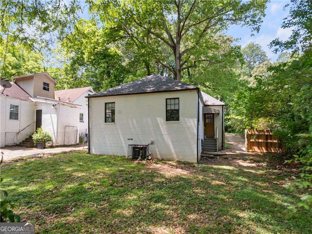 889 Edwin Place NW Atlanta GA 30318