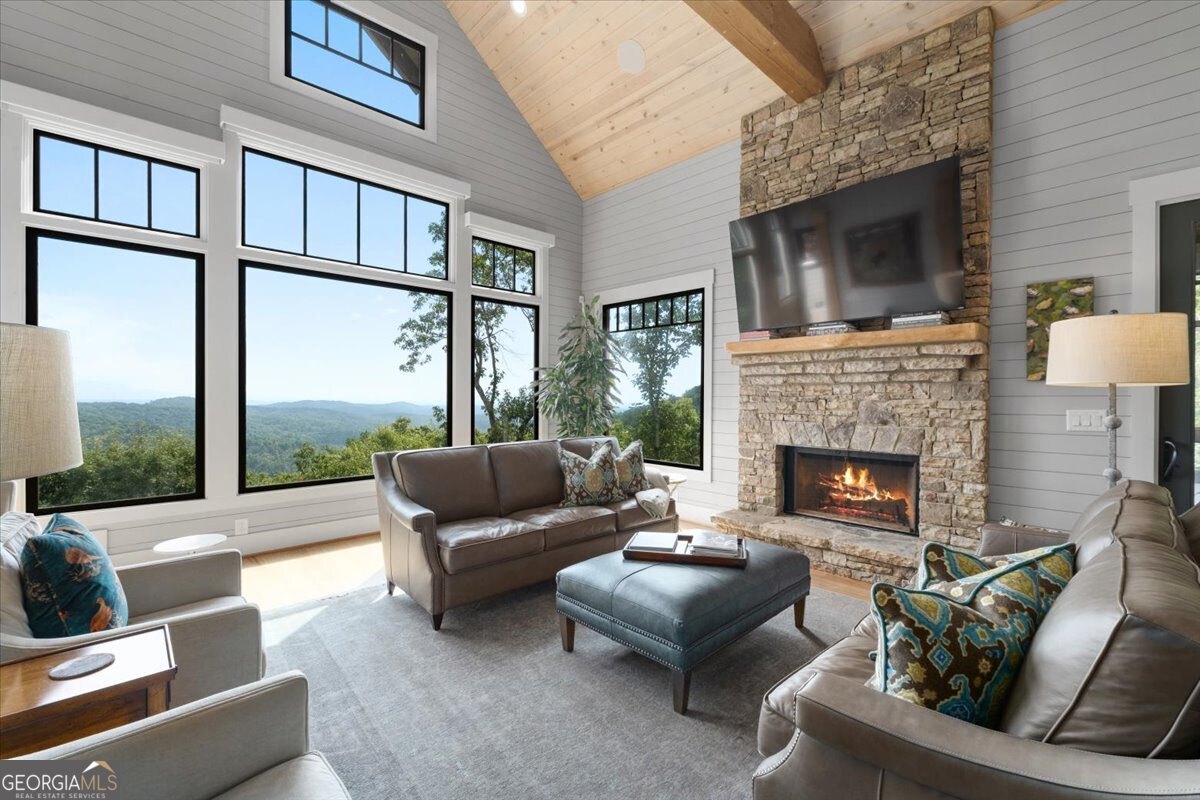 207 Utana Bluffs Trail Ellijay GA 30540