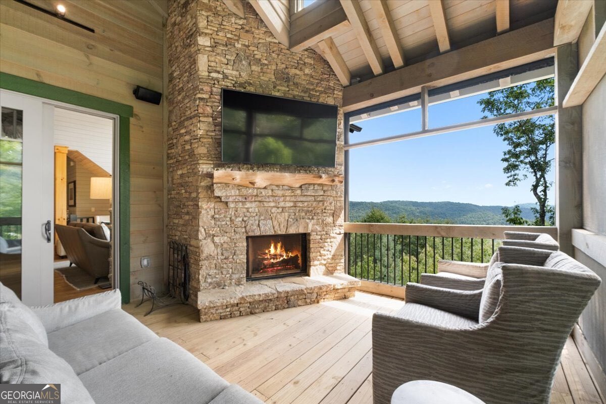 207 Utana Bluffs Trail Ellijay GA 30540