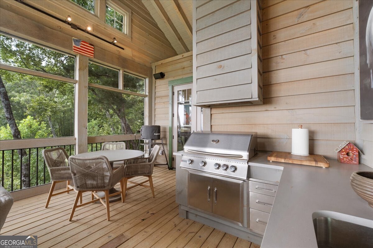 207 Utana Bluffs Trail Ellijay GA 30540