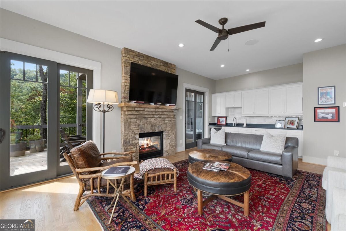 207 Utana Bluffs Trail Ellijay GA 30540