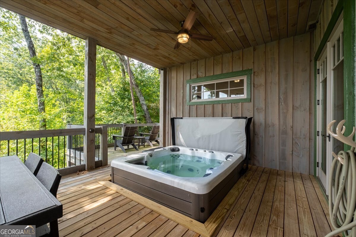 207 Utana Bluffs Trail Ellijay GA 30540