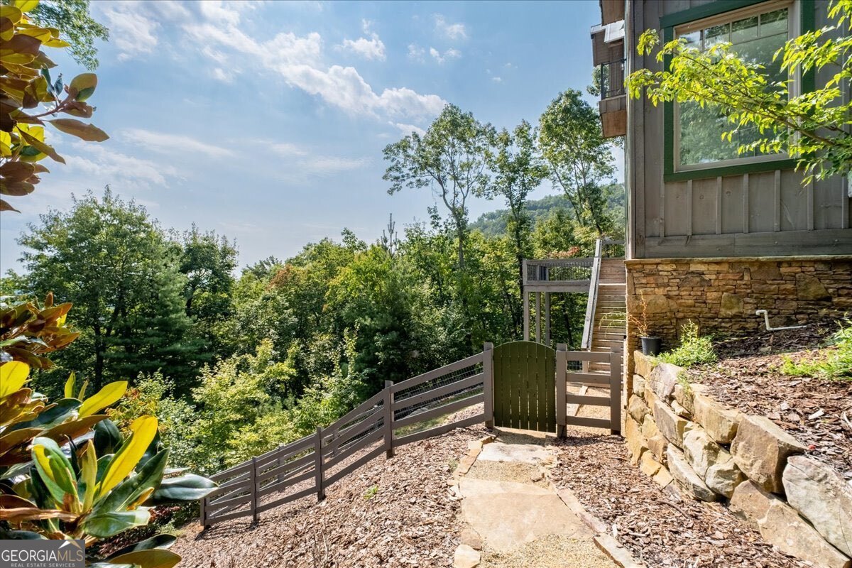 207 Utana Bluffs Trail Ellijay GA 30540