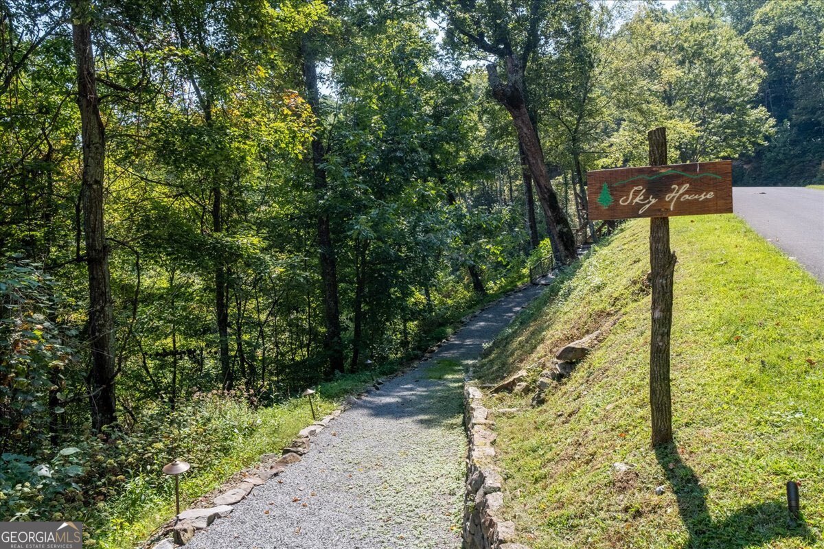 207 Utana Bluffs Trail Ellijay GA 30540