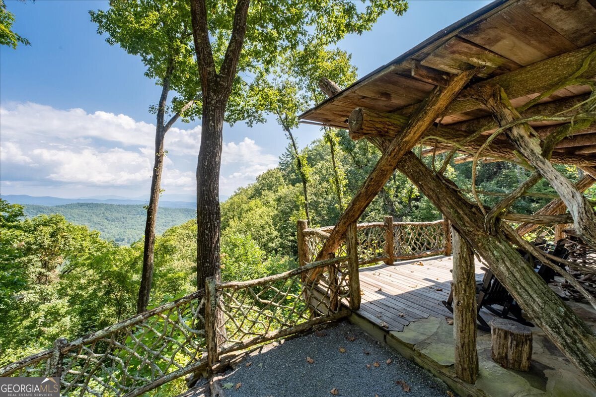 207 Utana Bluffs Trail Ellijay GA 30540