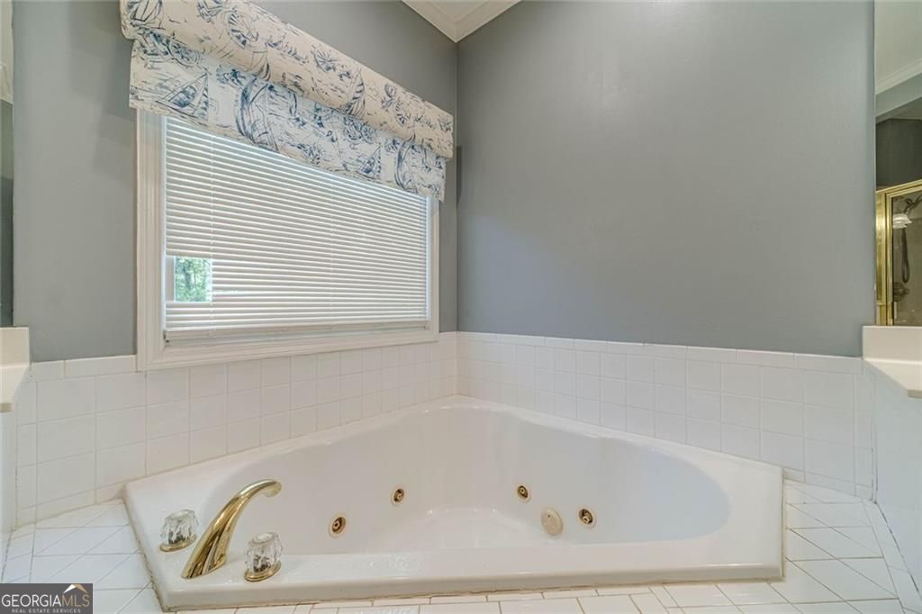 395 Amberbrook Circle Grayson GA 30017