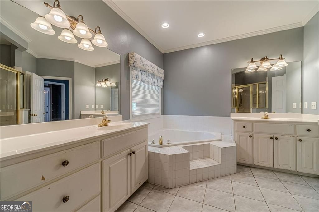 395 Amberbrook Circle Grayson GA 30017