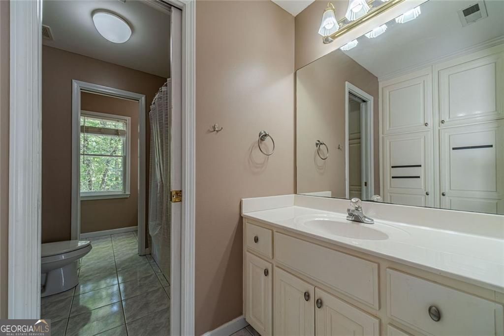 395 Amberbrook Circle Grayson GA 30017