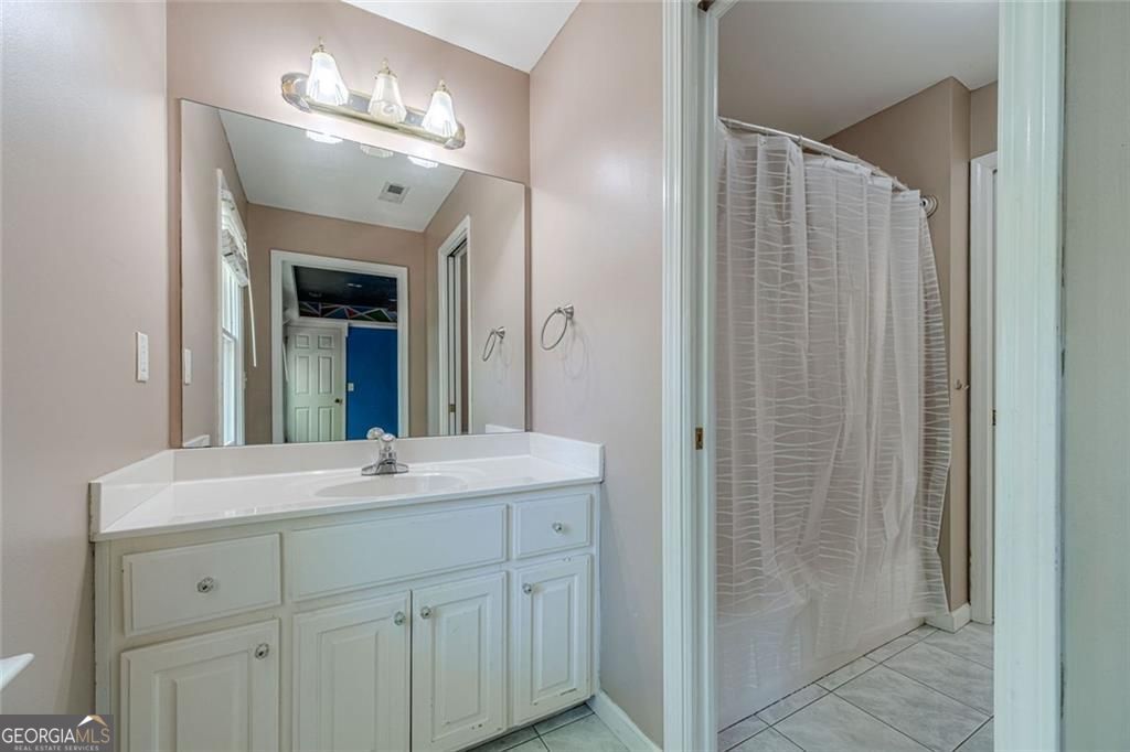 395 Amberbrook Circle Grayson GA 30017